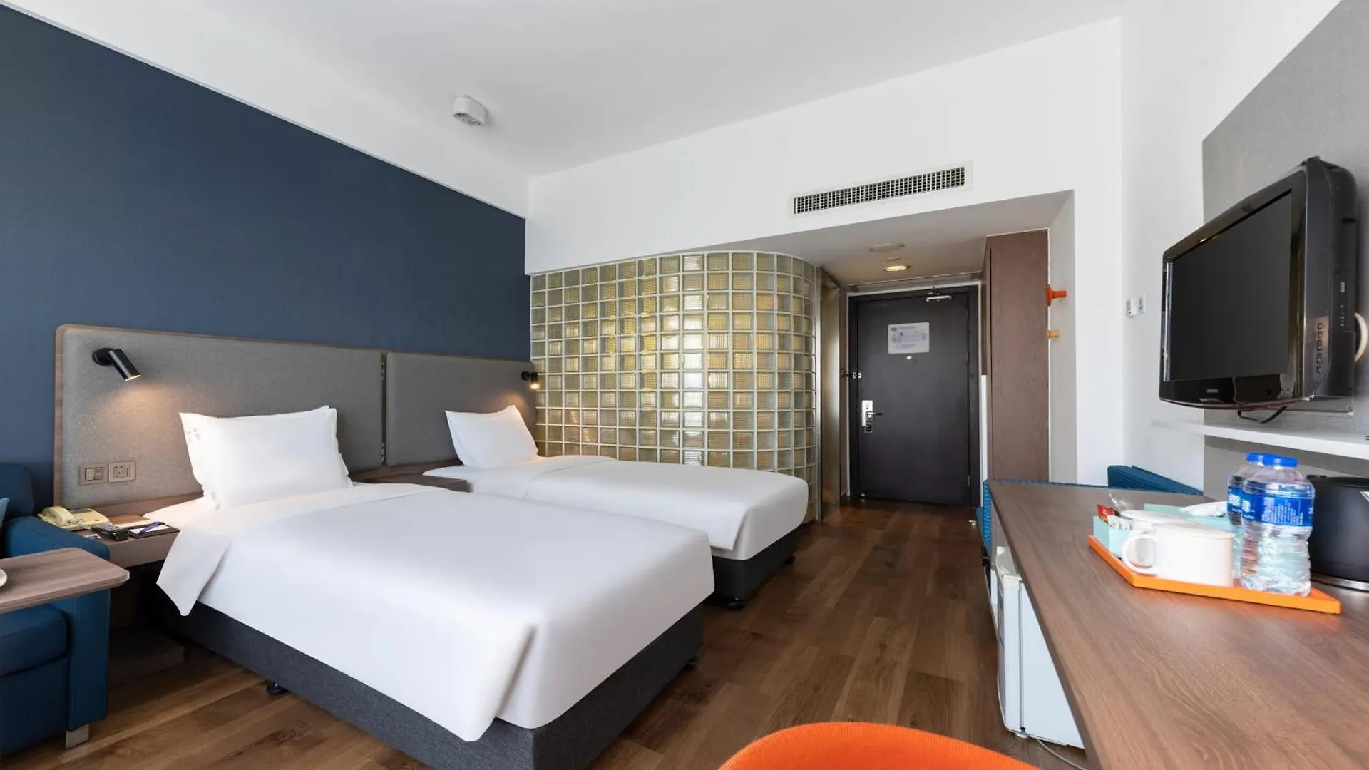 Holiday Inn Express Suzhou Changjiang By Ihg 4*, Suzhou (Jiangsu)